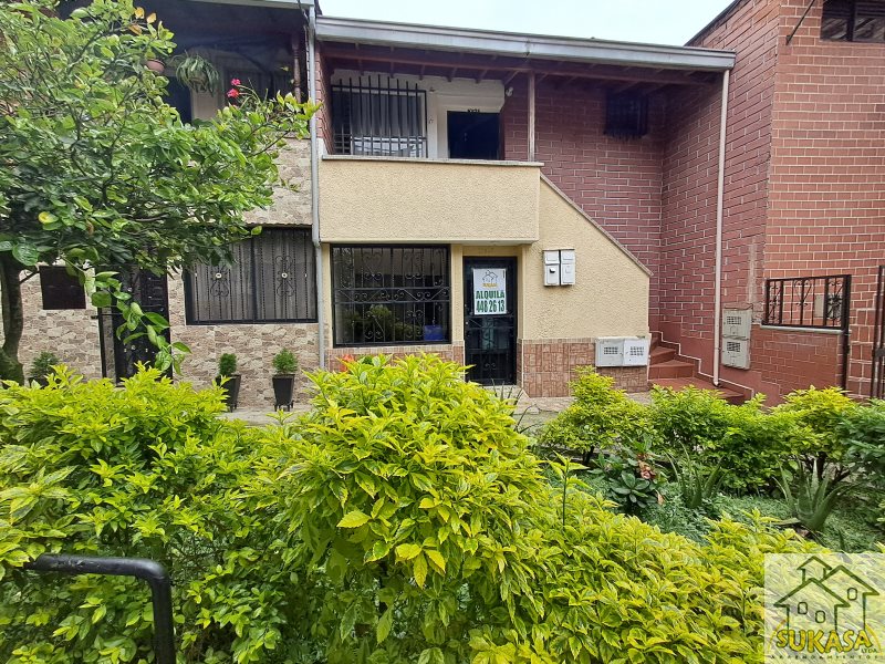 Apartamento en Arriendo en Cedros De Badajoz