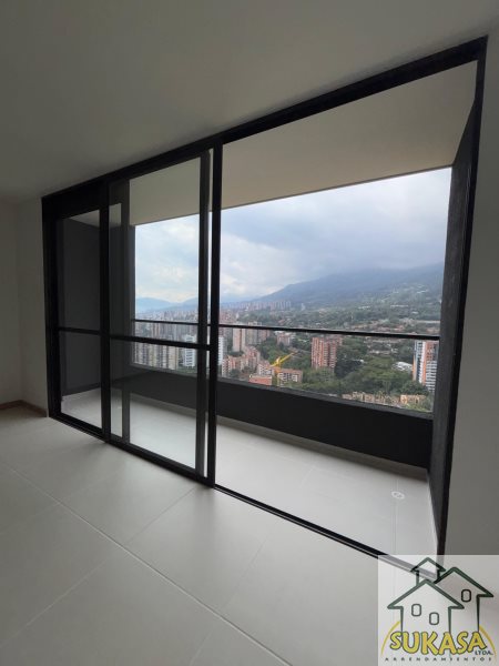 Apartamento en Arriendo en Loma De Las Brujas